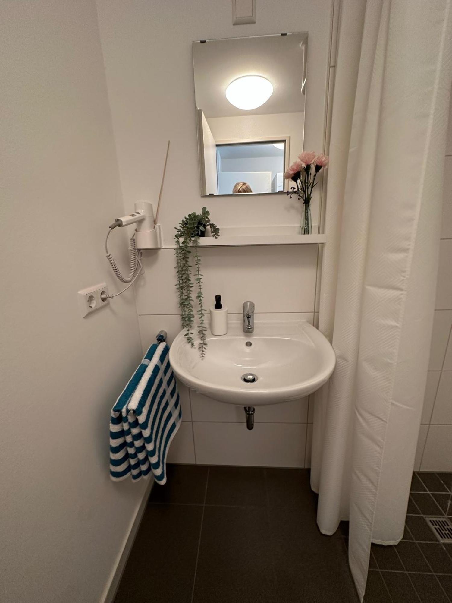 Stilvolles Und Modernes Appartement Mit Sonnigem Balkon In Flughafen- Und Messenaehe 31 ไลน์เฟลเดิน-เอคเทอร์ดิงเงน ภายนอก รูปภาพ